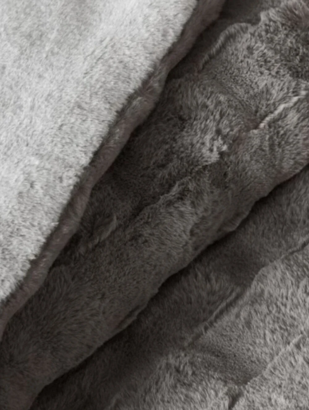 Frye Faux Rabbit Fur Comforter Set 3pc 930 GSM King Oversized NEW